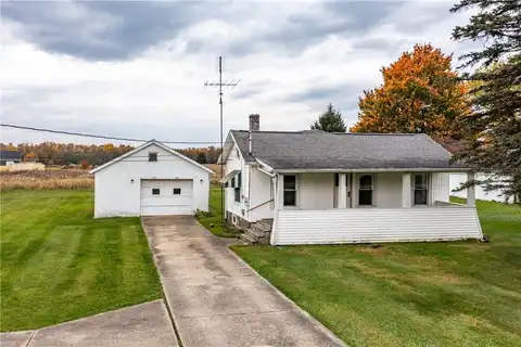 136 Fredonia Road, Hempfield Twp - MER, PA 16125