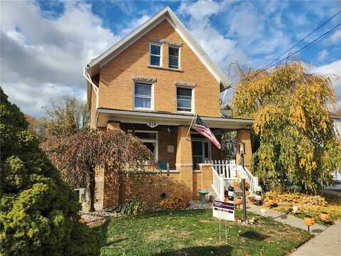 614 Third St, Baden, PA 16001