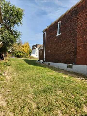 36 Chartiers Ave, Rankin, PA 15104