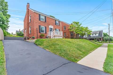 904 Delaware Ave, New Castle, PA 16105