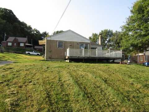 1107 Wayne Ave, Ellwood City, PA 16117