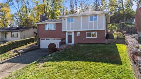 317 Cabrini Dr, Greentree, PA 15220