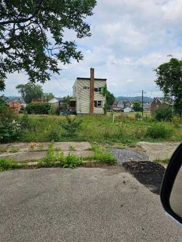 326 1/2 Erie Street, Aliquippa, PA 15001