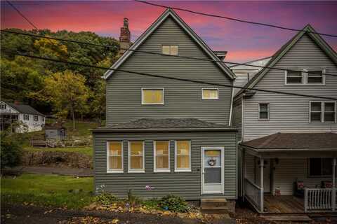 147 Riverview Ave, Stowe, PA 15136