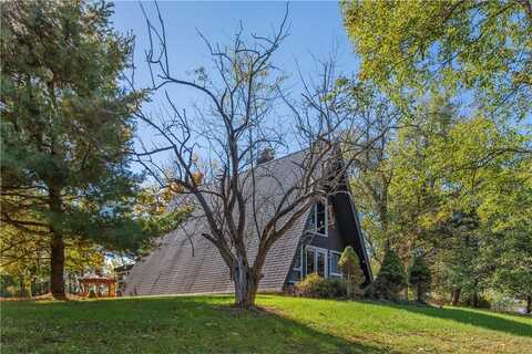 38 Courson Hill Road, Amwell, PA 15301