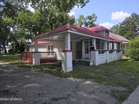 117 W Virgil Street, Whiteville, NC 28472