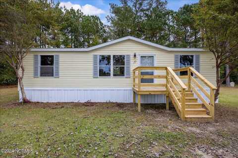 17 Turkey Creek Road, Rocky Point, NC 28457