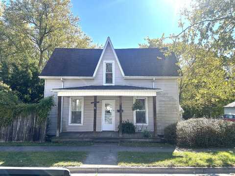 135 E Race Street, Mechanicsburg, OH 43044