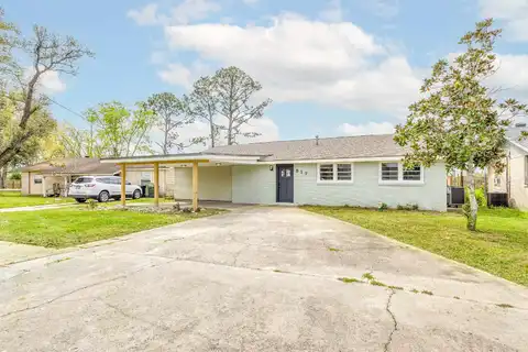 517 PARIS LN, Houma, LA 70363