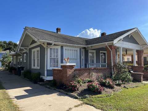 2720 Procter St, Port Arthur, TX 77640