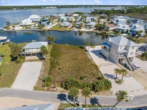 912 W Shoreland Drive, Gulf Shores, AL 36542