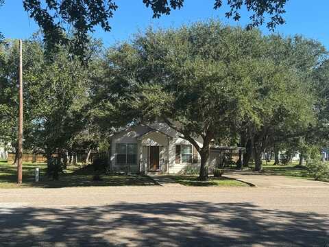 2115 Avenue F, DANBURY, TX 77534