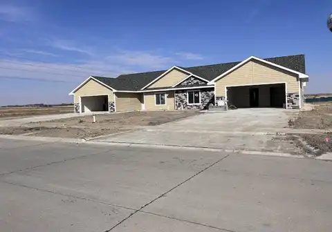 810 W 22ND STREET, SCHUYLER, NE 68661