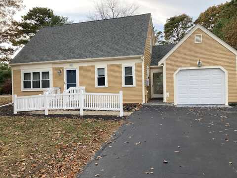 5 Kilkore Drive, Hyannis, MA 02601