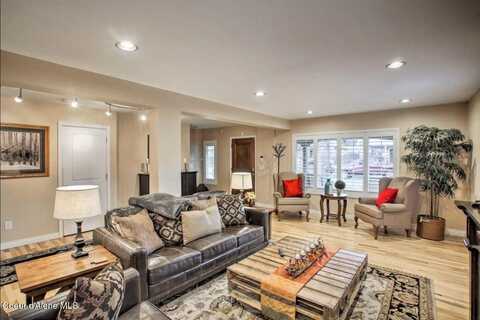 1219 E FRONT AVE, Coeur D Alene, ID 83814