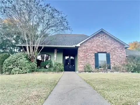 126 N BEND Drive, Pineville, LA 71360