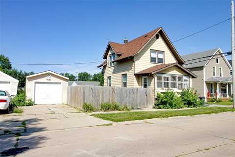 712 8th Street NW, Cedar Rapids, IA 52405