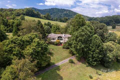 32 Scenic Valley Drive, Barnardsville, NC 28709