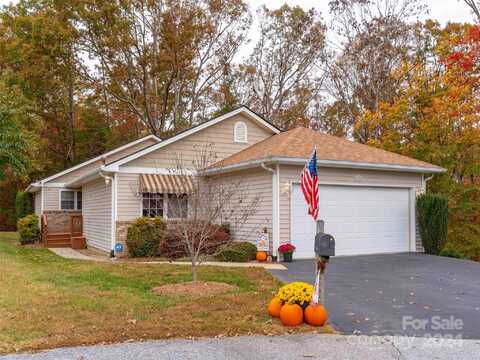 280 Creeks End Circle, Mills River, NC 28759