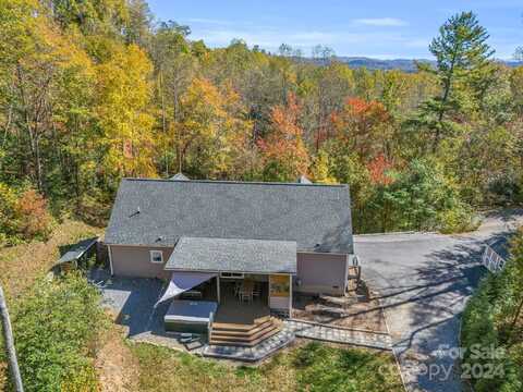 311 Charming Lane, Hendersonville, NC 28792