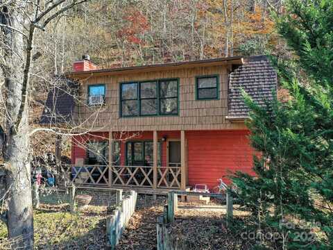 50 Cottontail Lane, Canton, NC 28716