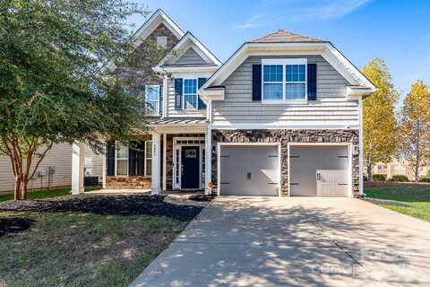 8806 Douglas Palace Court, Charlotte, NC 28278