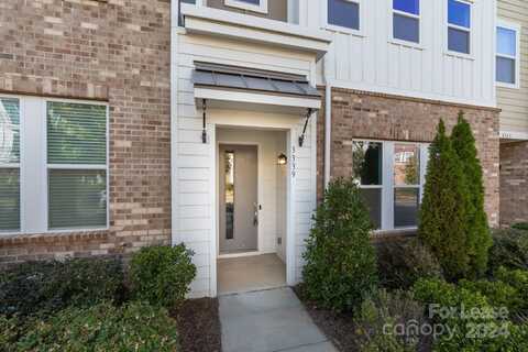 3339 Bending Birch Place, Charlotte, NC 28206