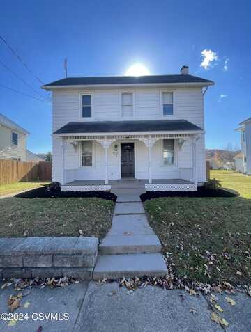 418 W 4TH Street, Nescopeck, PA 18635