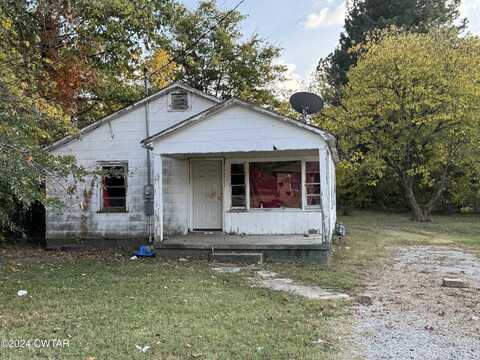 1855 Curry Street, Dyersburg, TN 38024