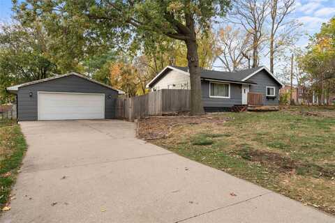 2220 68th Street, Windsor Heights, IA 50324