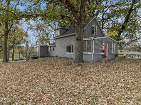 329 E Creston Avenue, Des Moines, IA 50315