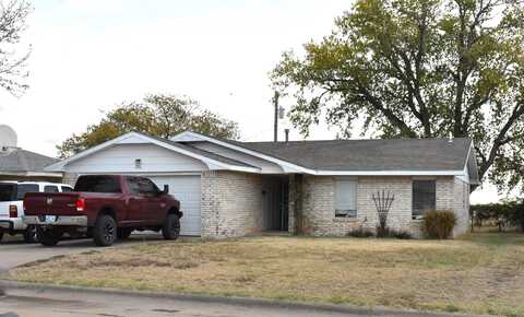 711 S 13th, Fairview, OK 73737