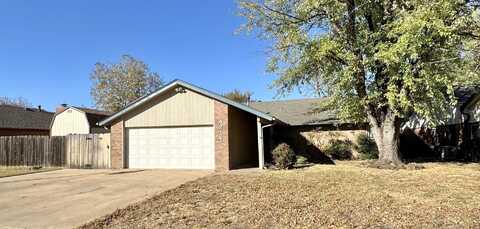 4214 Rose Tree Ln, Enid, OK 73703