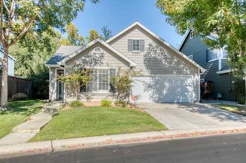 1071 Monticello Circle E, Fresno, CA 93720