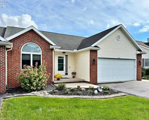 36 Towne And Country Drive, Tiffin, OH 44883