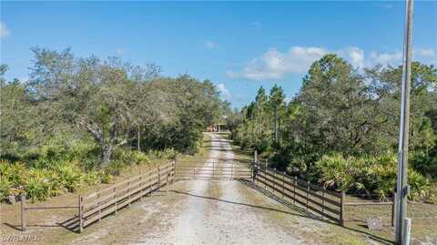 2072 Nine Mile Road, Labelle, FL 33935