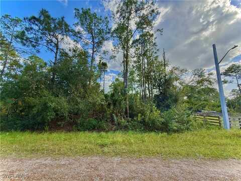 3605 54th Street W, Lehigh Acres, FL 33971