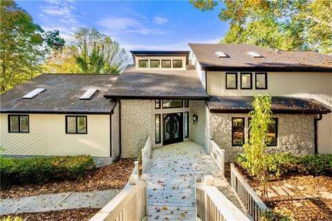 140 Huntcliff Point NE, Atlanta, GA 30350