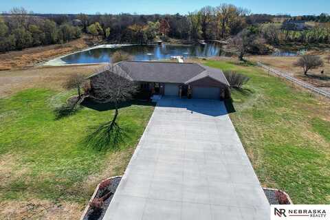 9787 E Apple Road, Firth, NE 68358