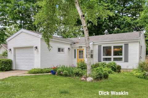 540 Mason Street, Saugatuck, MI 49453