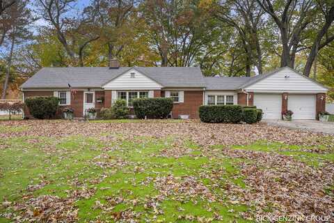 4102 Highgate Road, Norton Shores, MI 49441