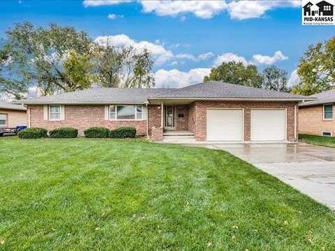 609 W 30th Ave, Hutchinson, KS 67502