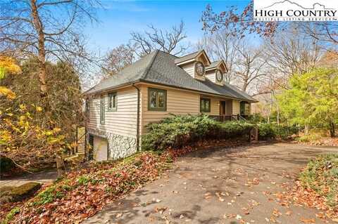 365 Peacock Drive, Blowing Rock, NC 28605