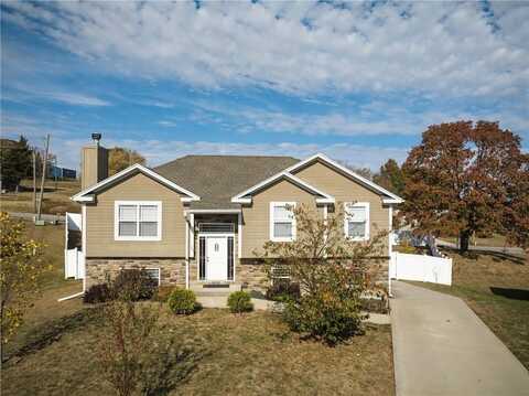 445 Redbud Court, Warrensburg, MO 64093