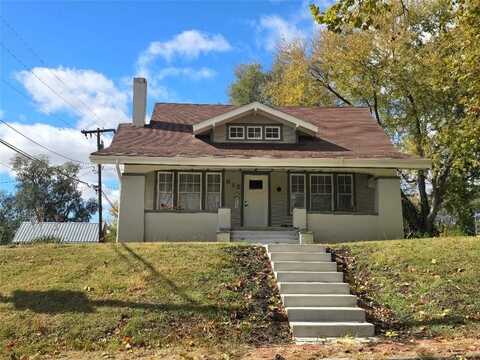 915 N 9th Street, Atchison, KS 66002