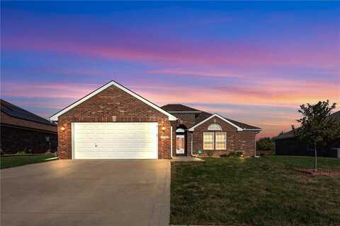 1702 NW Creekland Drive, Grain Valley, MO 64029