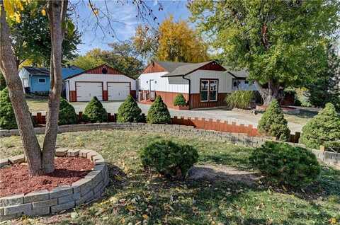 104 SW McClendon Drive, Lees Summit, MO 64081