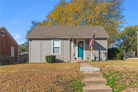 1614 2nd Avenue, Leavenworth, KS 66048