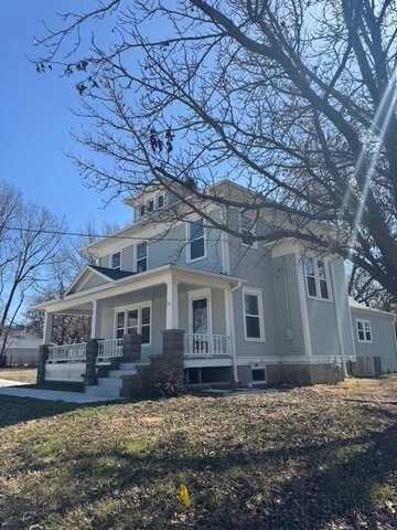 501 W Berry Street, Hamilton, MO 64644