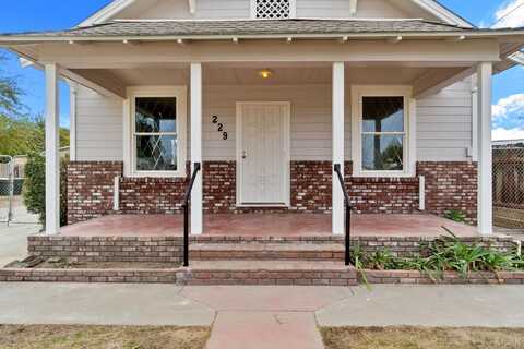 229 Oleander, Lemoore, CA 93245